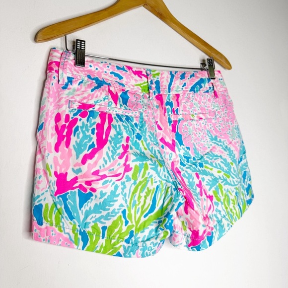 Lilly Pulitzer Callahan Shorts “Let’s Cha Cha” Print Size 2 - Picture 2 of 7